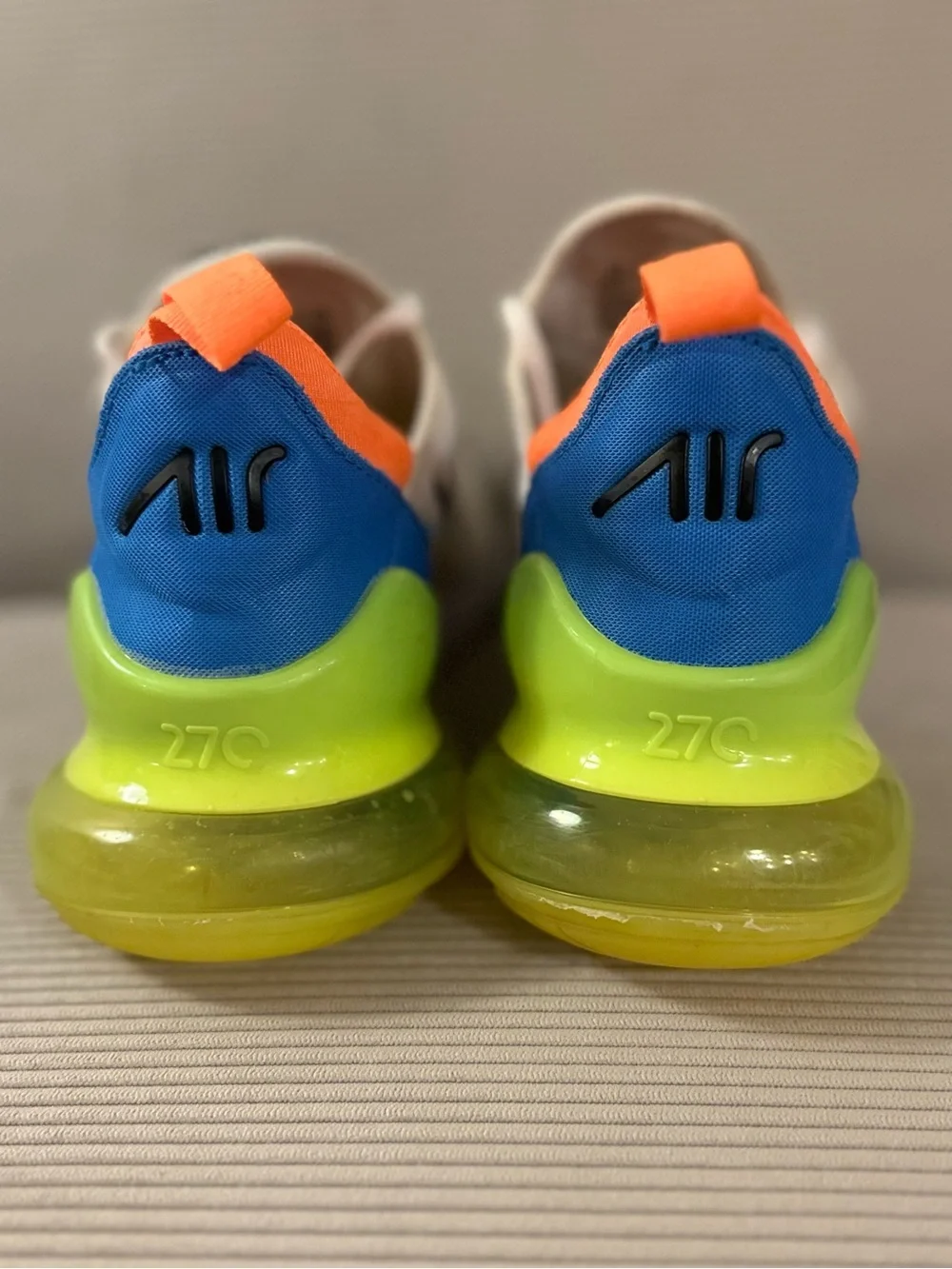 Nike Women's Air Max 270 'Summit White Volt' size 10